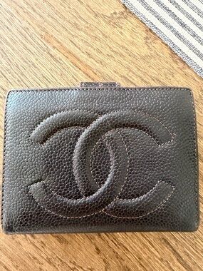 CHANEL Black Quilted Caviar Leather Card Case with CC Motif